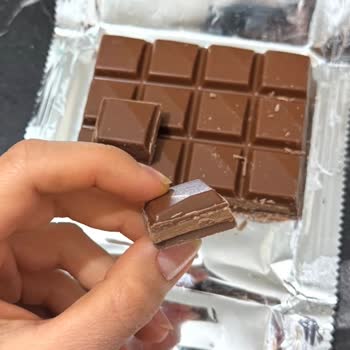 Kahve Dünyası Çikolatasının İçinden Tel Çıkması Sağlık Riski Oluşturdu