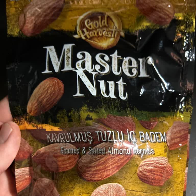 Master Nut Badem Paketinde Böcek Ve Bayat Lezzet Şikayeti