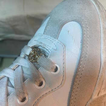 Ayakkabım Üç Ayda Çatlamaya Başladı: Beymen'in Kalite Sorunu