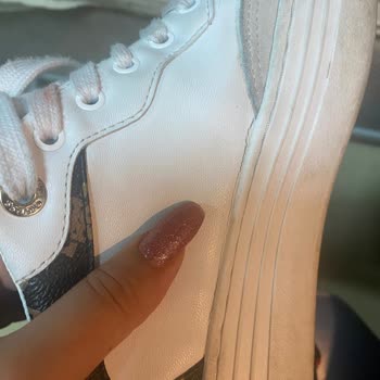 Ayakkabım Üç Ayda Çatlamaya Başladı: Beymen'in Kalite Sorunu