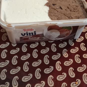 Kırık Dondurma Kabı Ve Eksik Miktar, Cevapsız Telefon Şikayeti