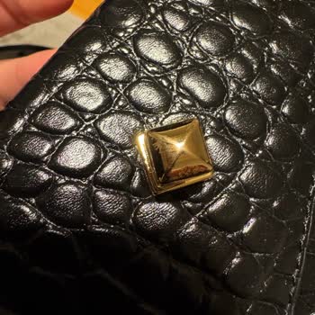 Manc Zouzou Çantada Çizik Ve Deri Soyulması, İletişime Cevap Gelmedi