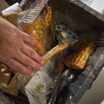 Waffle’da Saç Ve Hijyen İhlali, İade Reddi