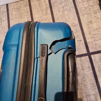 Sunexpress'te Kırılan Valiz İçin 2,5 Aylık Çözüm Eksikliği Ve Tazminat Talebi