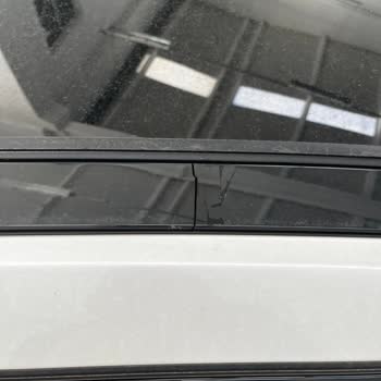 Kendiliğinden Çatlayan Tavan Çıtaları Ve Sunroof Fitilleri Garanti Reddi