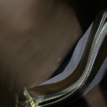 İpekyol Çantası İçinde Tıraş Bıçağı Ve Çikolata, Hijyen İhlali