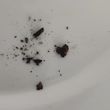 Marlboro Touch Blue’ta Sert Odun Parçası Gibi Tütün Kalitesi Sorunu