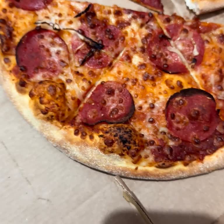 Yanmış Ve Soğuk Pizza İçin Ücret İadesi Talebi