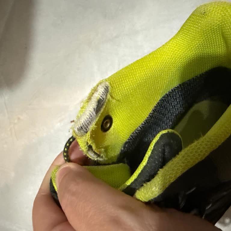 Dört Ayda Çocuk Botunun İç Astarı Yırtıldı, Üretim Hatası İddiası Reddedildi