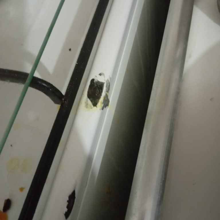 Garanti Sonrası Boya Atan Siemens Fırınına Yetkili Servisin Sorumluluk Reddi