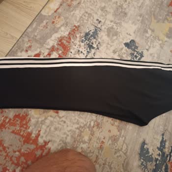 Gecikmeli Teslimat Ve Ayıplı Eşofman Takımı İçin Değişim Talebi