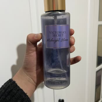 Victoria’s Secret Vücut Spreyi Kırıldı Ve Değişim İstiyorum