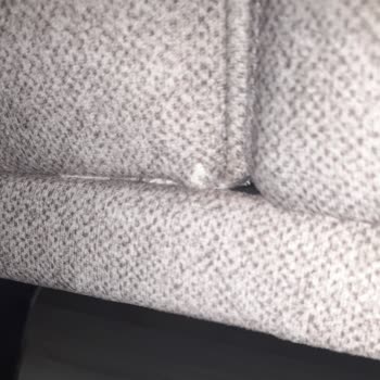 Defolu Cante Koltukların Değişimi İçin Uzun Bekleyiş Ve Mağaza Saygısızlığı