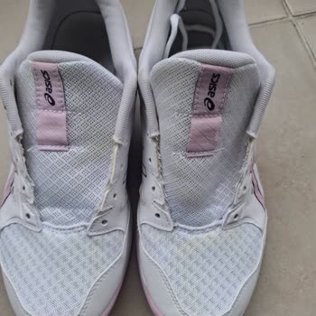 Asics GEL-ROCKET 11 White Shoes Turning Yellow After 40 Days