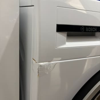 Bosch Çamaşır Makinesinde Deterjan Haznesi Altındaki Paslanma Ve Çürüme