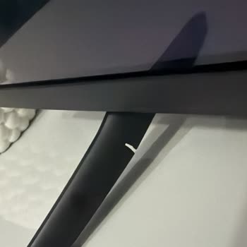 Ayak Çatlaması Nedeniyle Düşen Televizyonun Ekran Kırığı Garanti Kapsamında Olmalı