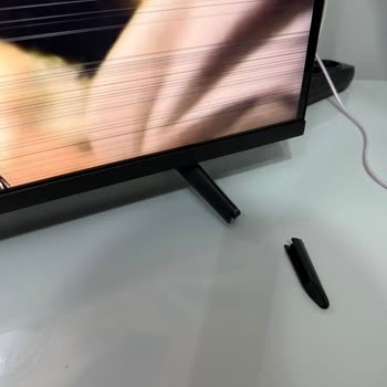 Ayak Çatlaması Nedeniyle Düşen Televizyonun Ekran Kırığı Garanti Kapsamında Olmalı