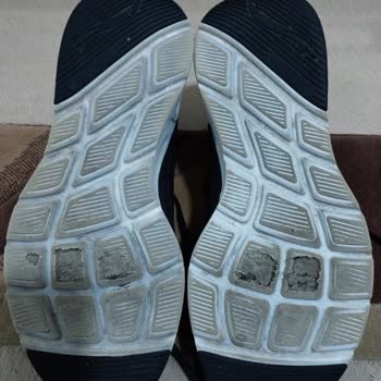 Ayakkabının Tabanı Çürüdü Ve Ürün Değişimi İstiyorum