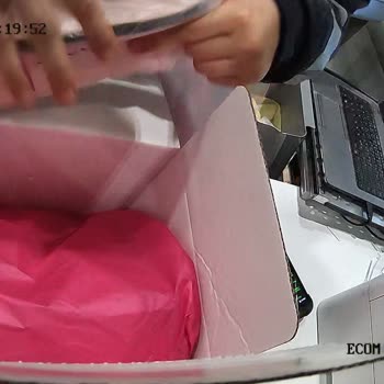 Kırık Parfüm Teslimatı İçin Değişim Talebi Ve Kargo Suçlaması