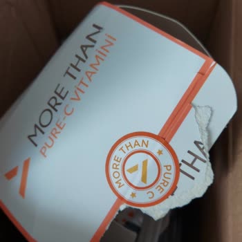 Holistik Market Yırtık Bir Paketin İçine Konulmuş