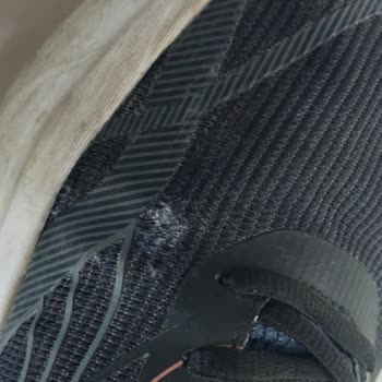 Garanti Kapsamındaki Reebok Ayakkabısının İç Astarı Çöktü, Red Cevabı Aldım, Değişim Talebi