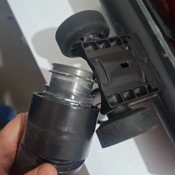 Garanti Kapsamındaki Süpürge Başlığı İçin Aşırı Ücret Talebi