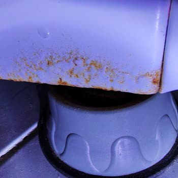 Garanti Kapsamındaki Çamaşır Makinesinde Pas Ve Yetkili Servisin Cevapsızlığı