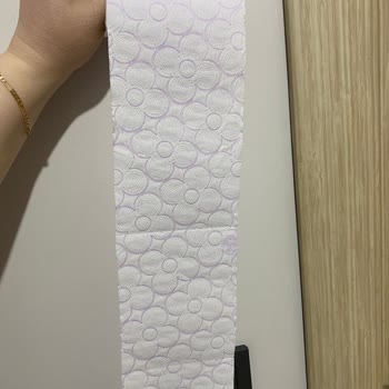 Parfümlü Tuvalet Kağıdında Kırık Kenarlar Ve Koparma Sorunu