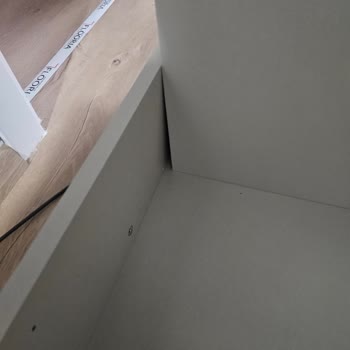 Bağlantı Yuvaları Hatalı Çalışma Masası İçin İade Talebi