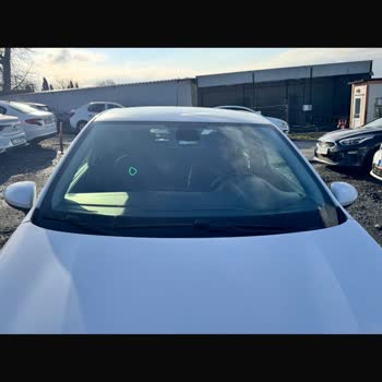 Cam Kırığı Yoktu, Kiralama Şirketi 10.000 TL Zorla Tahsil Etti