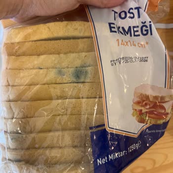 Metro Market Merter Şubesinde Metro Chef Tost Ekmeği Tarihinden Önce Küflendi