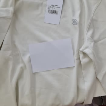 Ürün Görselleri Yanıltıcı, Beyaz T-Shirt Rengi Ve Beden Sorunlu