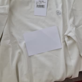 Ürün Görselleri Yanıltıcı, Beyaz T-Shirt Rengi Ve Beden Sorunlu