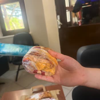 Migros Yemek'te Bozulmuş Ve Kokulu Döner İçin Tam İade Talebi