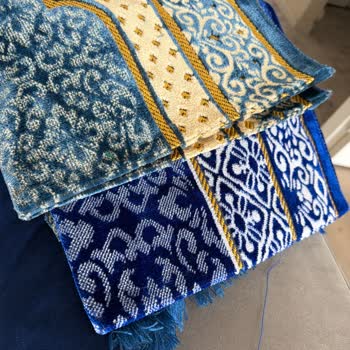 Seccadem.Shop Sipariş Ettiğim Ürünler Yerine Değersiz, Eski Tip Basit Bez Namazlık Gönderilmesi