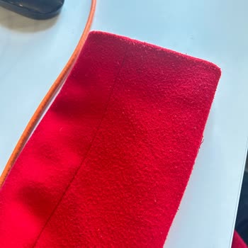 Koton Kırmızı Kabanın Hızlı Yıpranması Ve Ücretsiz Hediye Çeki Talebi