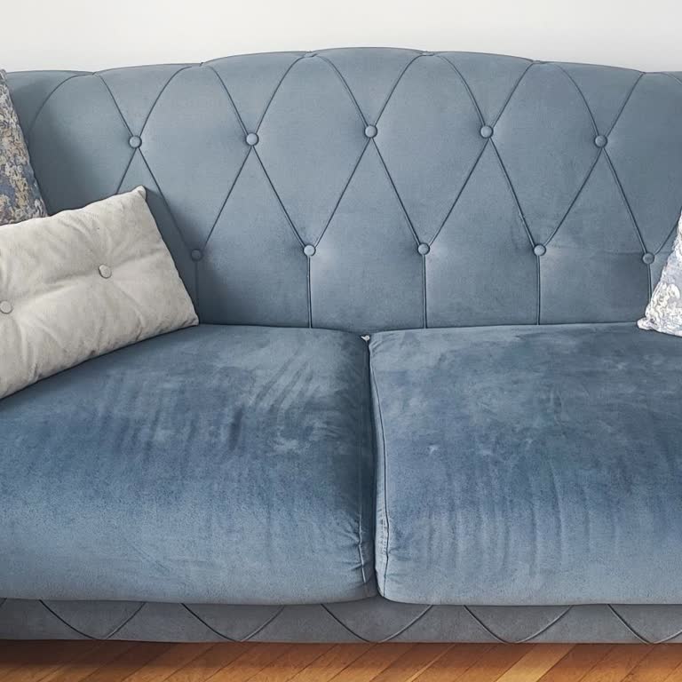 Bellona Koltuk Takımında Aynı Noktada Oluşan Kumaş Yırtıkları Üretim Hatası