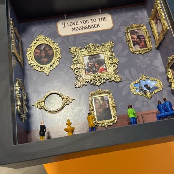 Hızlı Gönderim Seçtiğim Ürün Geç Geldi, Çerçeve Hasarlı Ve Parçalar Eksik