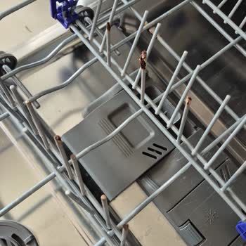 LG D1442CF Bulaşık Makinesi Sepetlerinde Erken Paslanma Sorunu