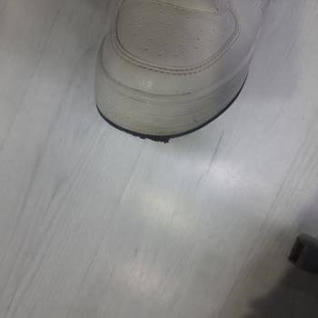 Dayanıksız Ayakkabının Kısa Sürede Yırtılması Ve İade Talebi