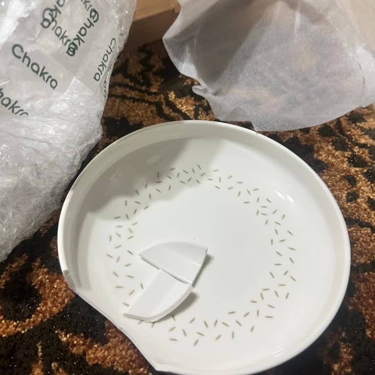 Kırık Parça Ve Yanıtsız Müşteri Hizmeti