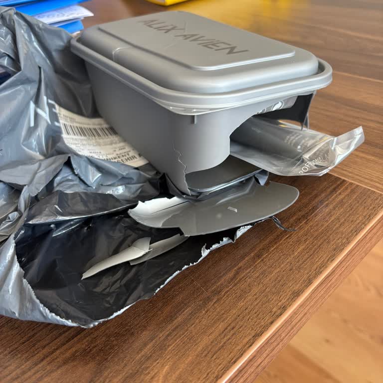 Sürat Kargo Kütahya Şubesinde Kırık Gönderi Ve Yetersiz Bilgilendirme