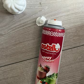 Çıkmayan Sprey Pasta Kremi Ve Mağaza İade Reddi