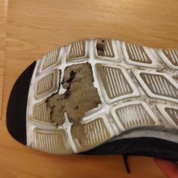 Skechers Ayakkabısının 6 Ayda Taban Çökmesi Ve Değişim Talebi