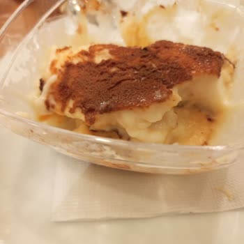 Özsüt Kazandibi Kalitesiz, Lezzetsiz Ve Yumurta Kokulu