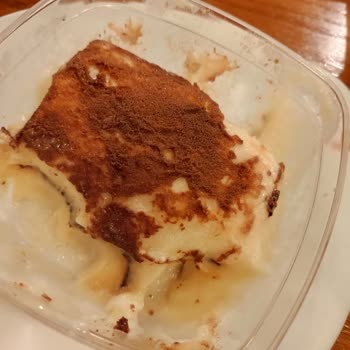 Özsüt Kazandibi Kalitesiz, Lezzetsiz Ve Yumurta Kokulu