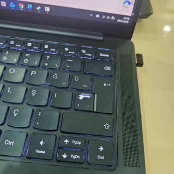 Lenovo Yoga 7 Klavye Boya Soyulması Garanti Reddi