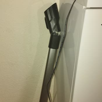 Philips 8000 Dikey Süpürgede Tekrarlanan Parça Kırılması Tasarım Hatası