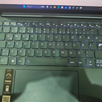 Lenovo Refuses Warranty for Peeling Keyboard on Yoga 7 Pro After Just Months