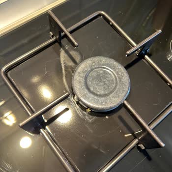 Siemens Cam Ocakta Çıkarılamayan Lekeler Garantiden Çözüm Bekliyor